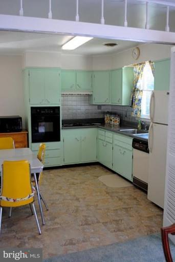 233 Coldbrook Road Lutherville-Timonium, MD 21093 - Photo 5 of 22 Kitchen #2