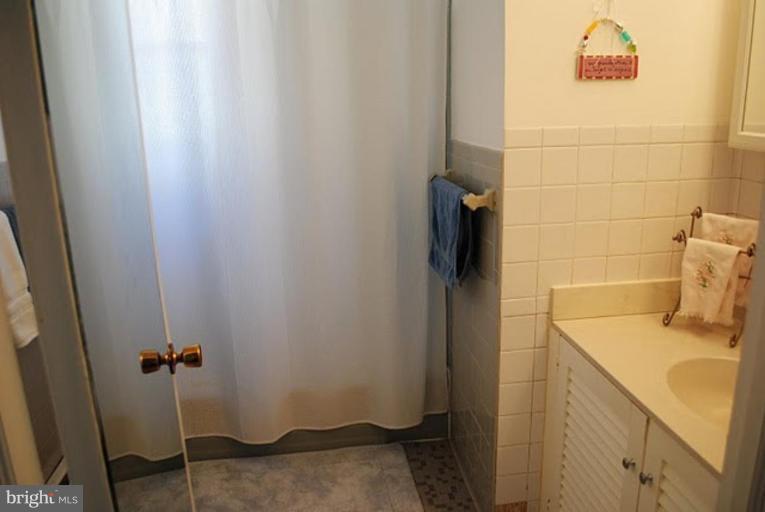 233 Coldbrook Road Lutherville-Timonium, MD 21093 - Photo 10 of 22 Bath #1