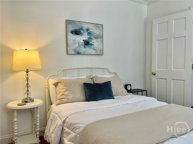 $3,200 | 215 West Taylor Street, Unit 217, Savannah, GA 31401