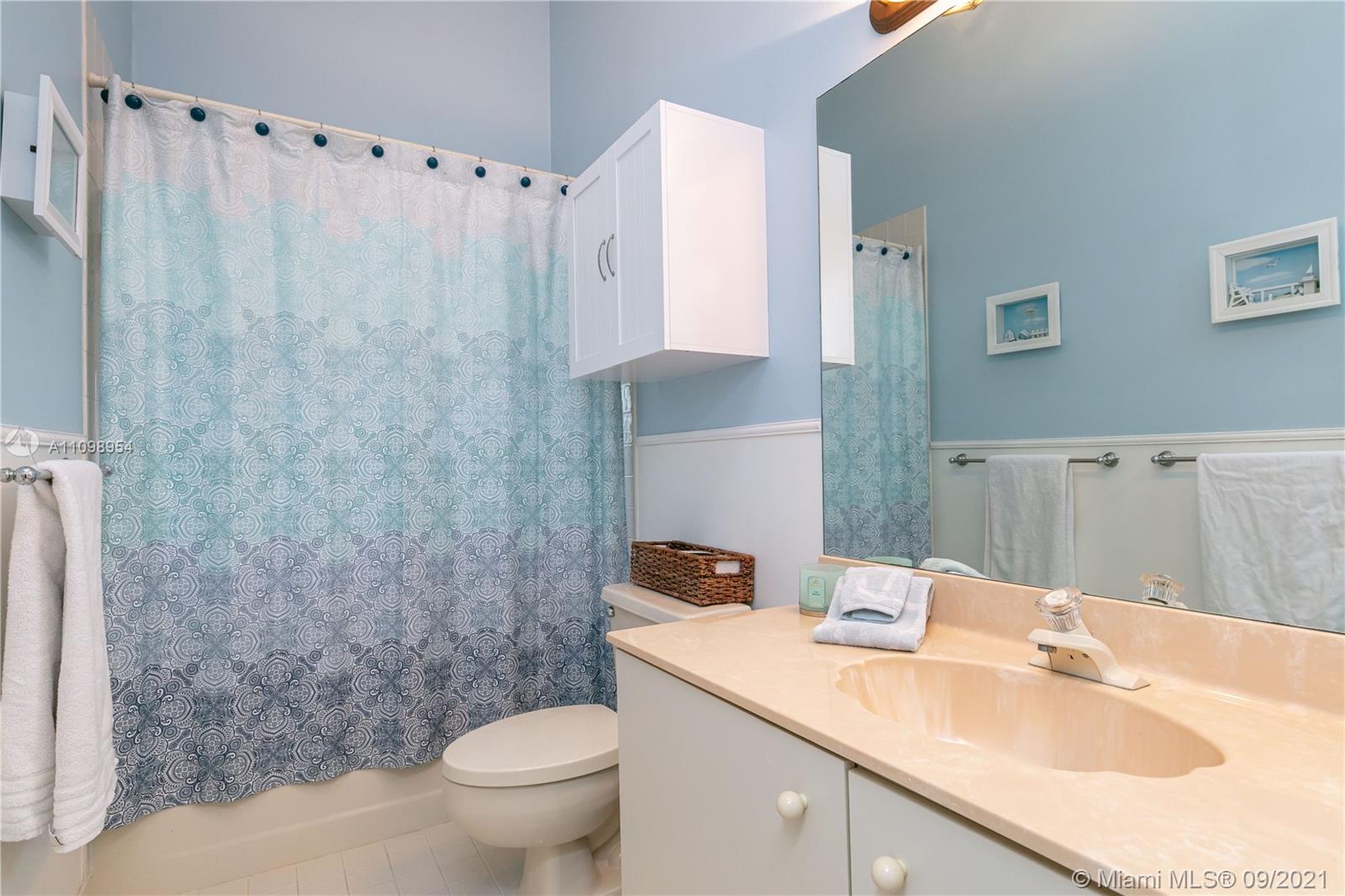 15661 Huntridge Road Davie, FL 33331 - Photo 22 of 41 Gallery Image 22