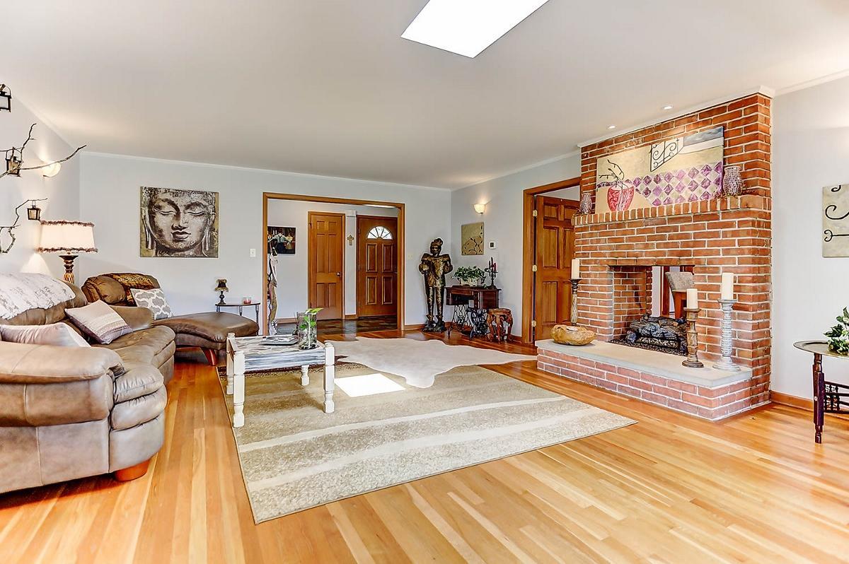 1315 Kingsgate Road Columbus, OH 43221 - Photo 12 of 52