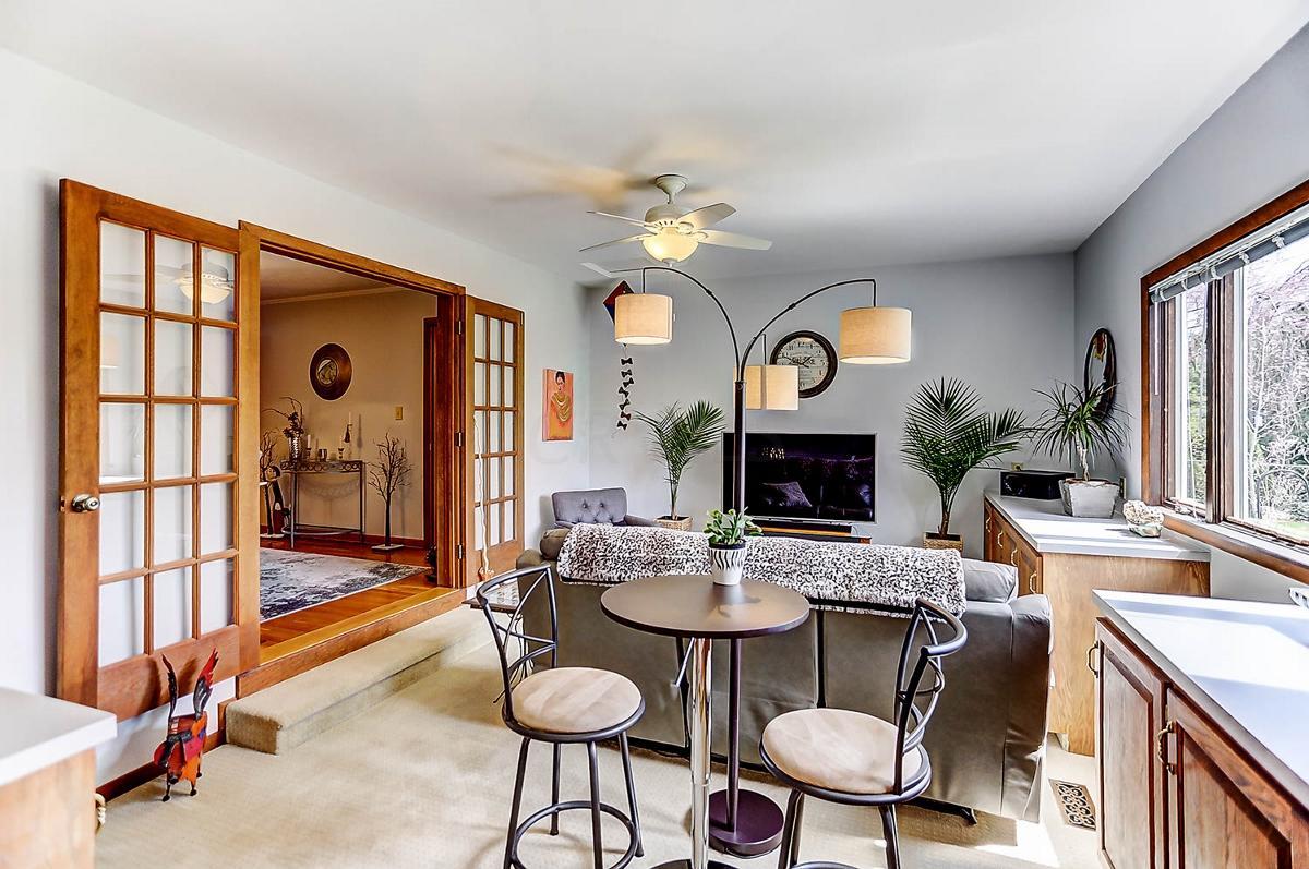 1315 Kingsgate Road Columbus, OH 43221 - Photo 16 of 52