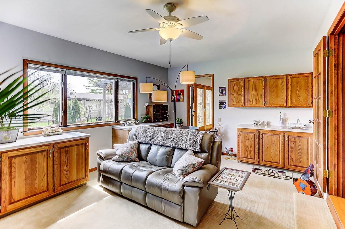 1315 Kingsgate Road Columbus, OH 43221 - Photo 18 of 52