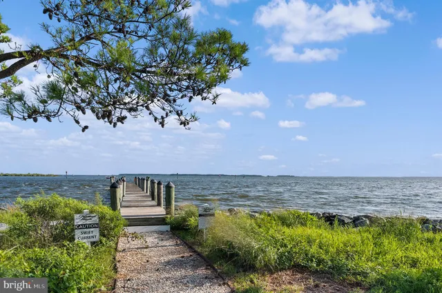 $1,349,900 | 426 Narrows Pointe Drive, Grasonville, MD 21638