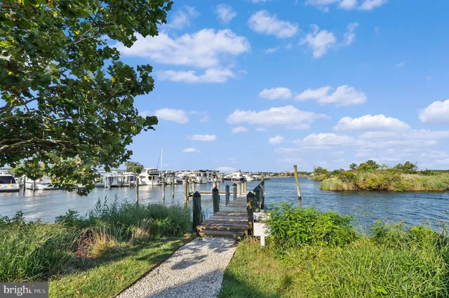 $1,349,900 | 426 Narrows Pointe Drive, Grasonville, MD 21638