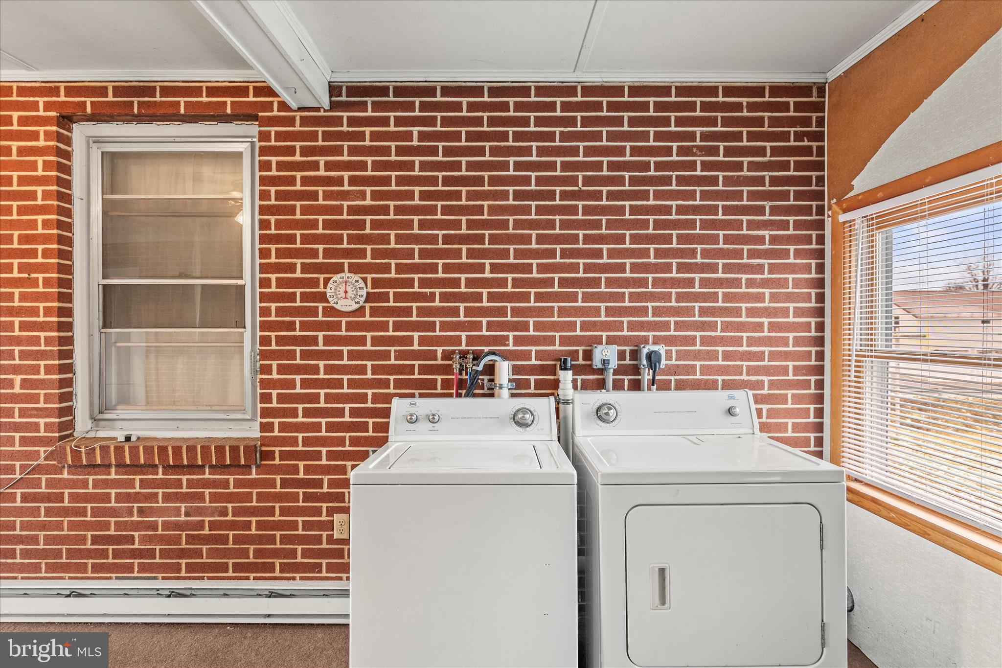 1055 South Main Street Chambersburg, PA 17201 - Photo 20 of 31 a utility room with dryer and washer