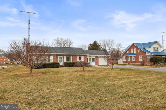 $1,600 | 1055 South Main Street, Chambersburg, PA 17201