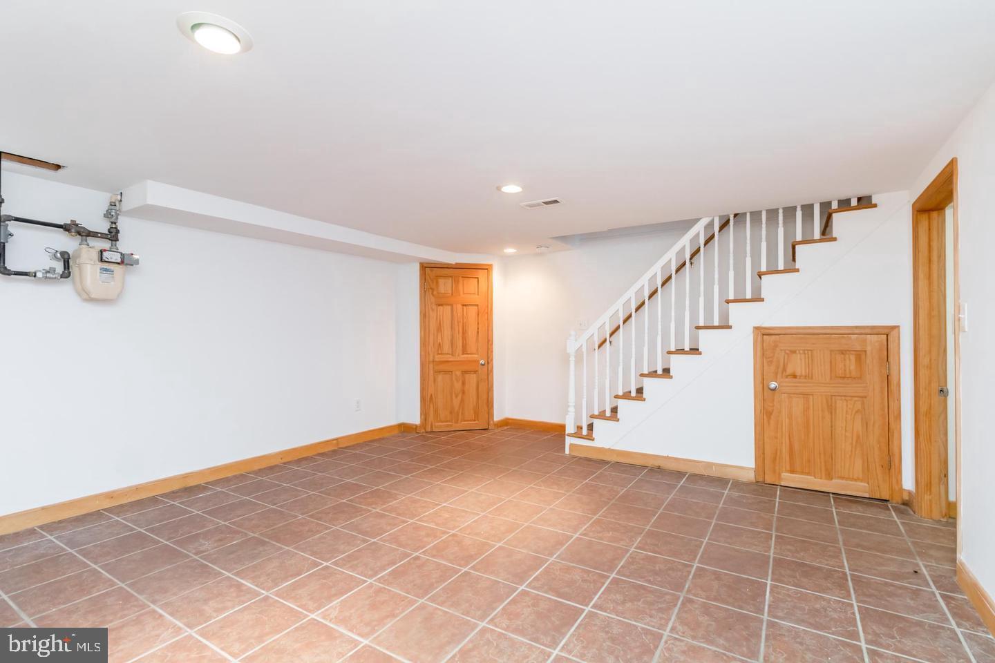 6816 Pinehurst Road Baltimore, MD 21212 - Photo 21 of 29 Basement Family Room