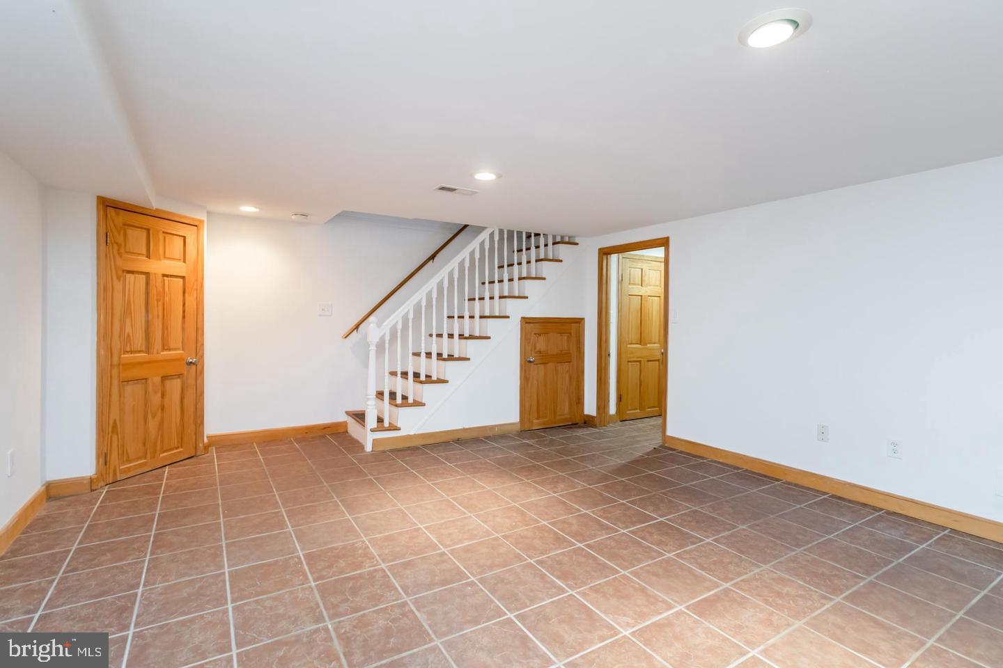 6816 Pinehurst Road Baltimore, MD 21212 - Photo 22 of 29 Basement Family Room