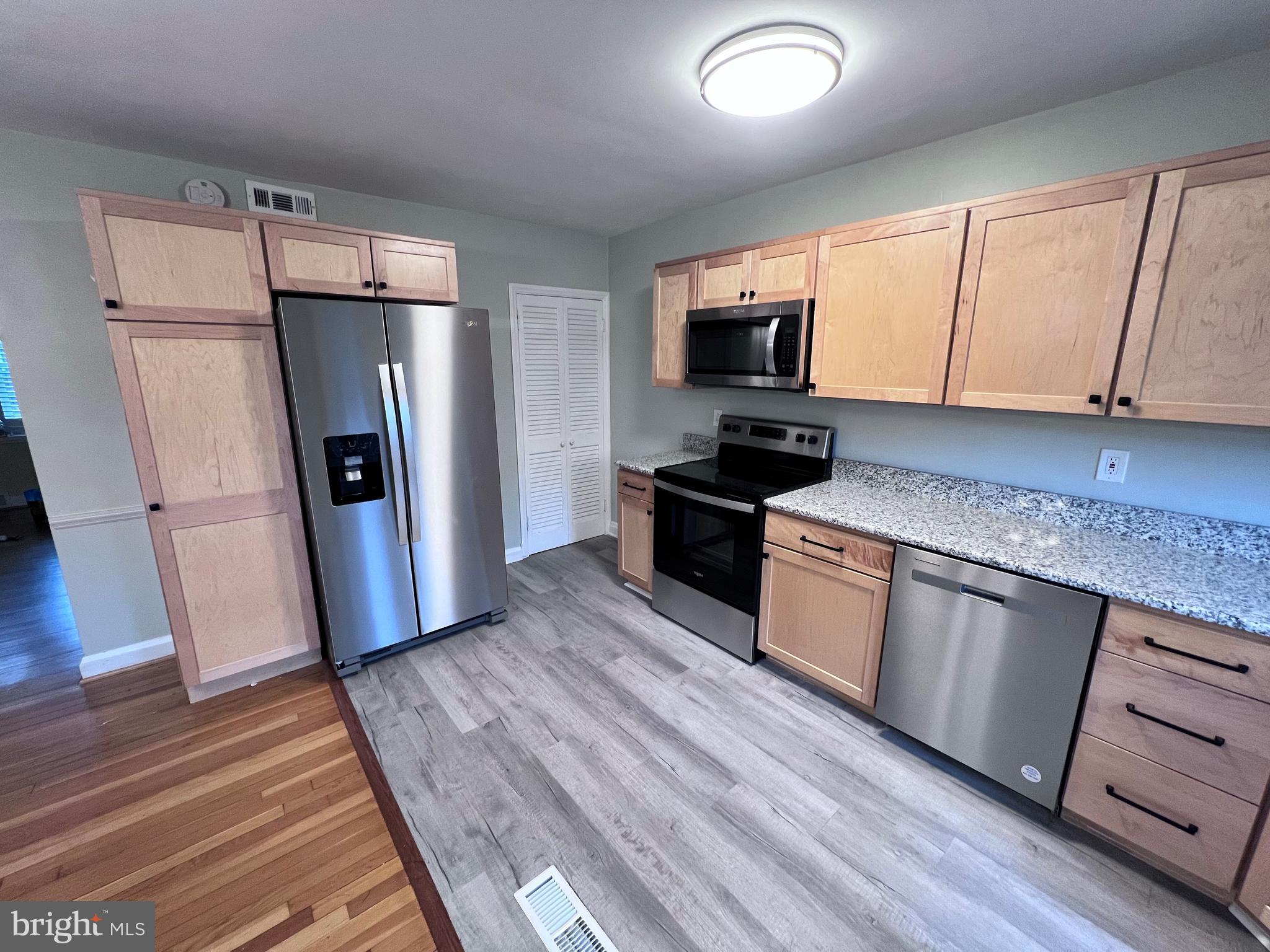 6816 Pinehurst Road Baltimore, MD 21212 - Photo 10 of 29