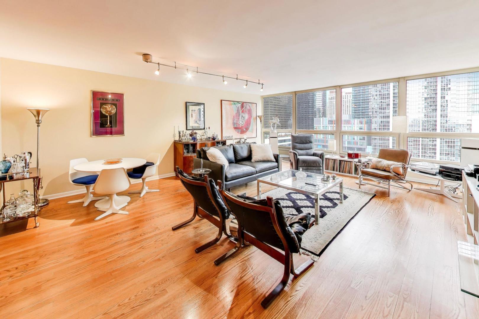 360 East Randolph Street, Unit 1007 Chicago, IL 60601 - Photo 6 of 28