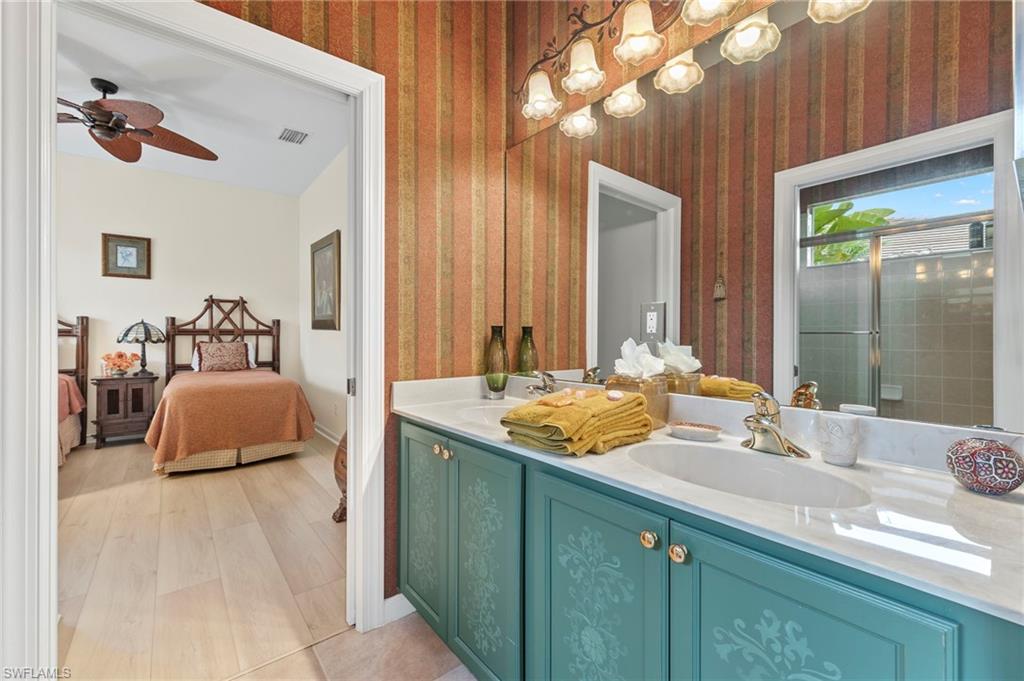 8975 Morgan Court Naples, FL 34113 - Photo 16 of 26 Guest bathroom