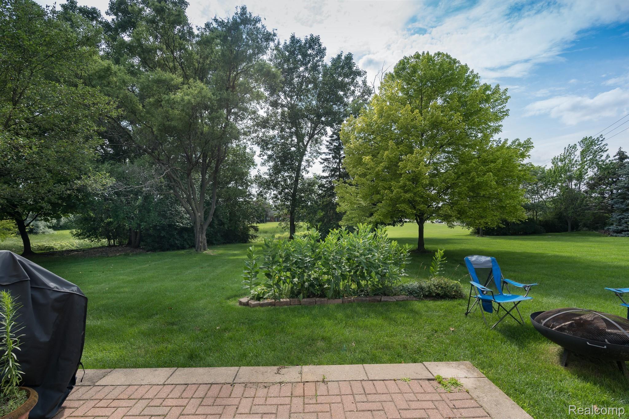 2802 Sandhurst Rochester, MI 48307 - Photo 22 of 24 2802 Sandhurst MLS-W022.jpg