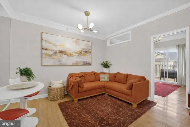 $365,900 | 1601 Spring Gate Dr., Unit 1411, McLean, VA 22102