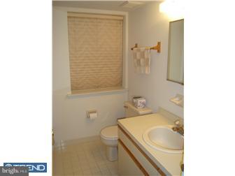 10113 Verree Road, Unit 2A Philadelphia, PA 19116 - Photo 5 of 6 Bathroom