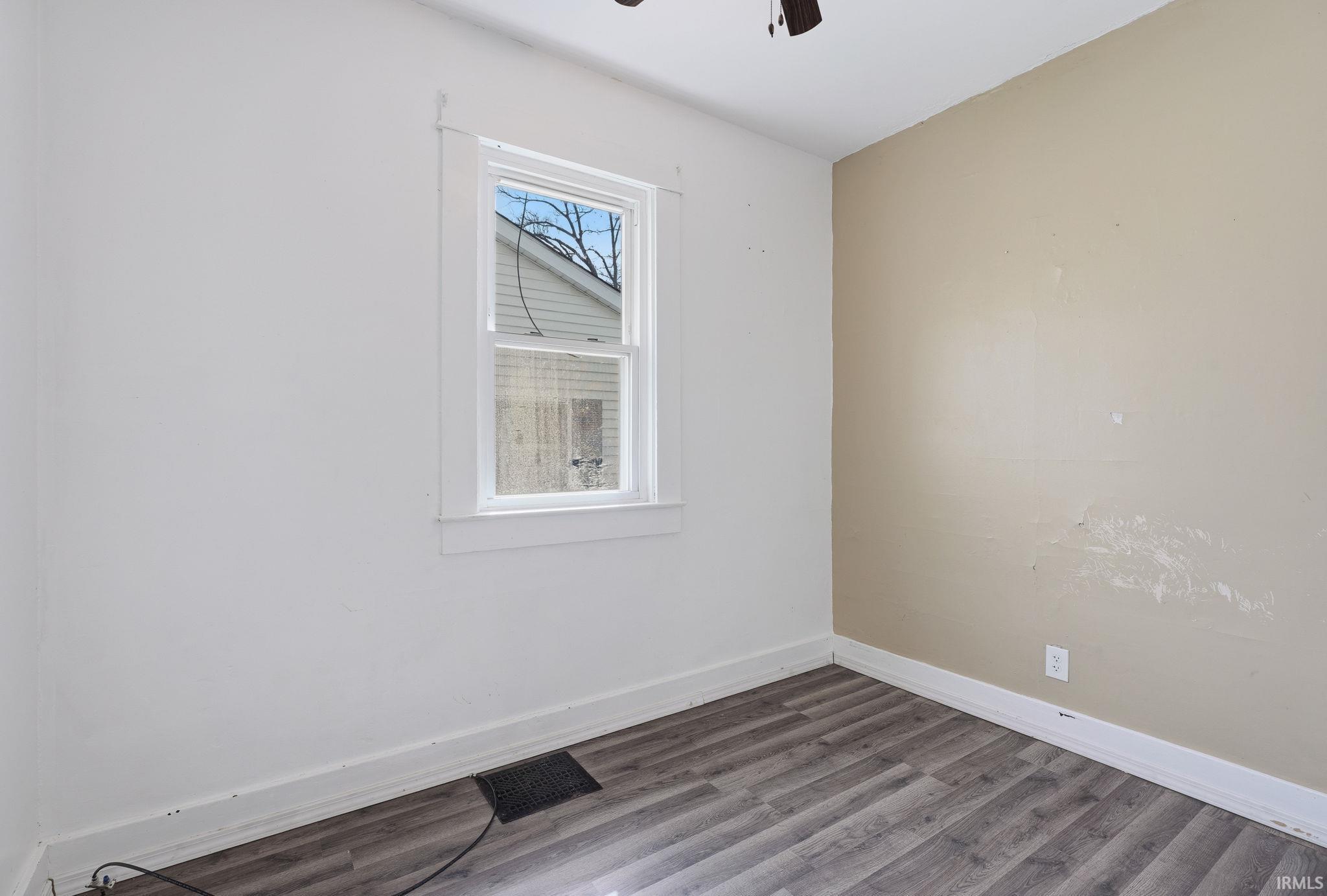 609 H Street Bedford, IN 47421 - Photo 11 of 17