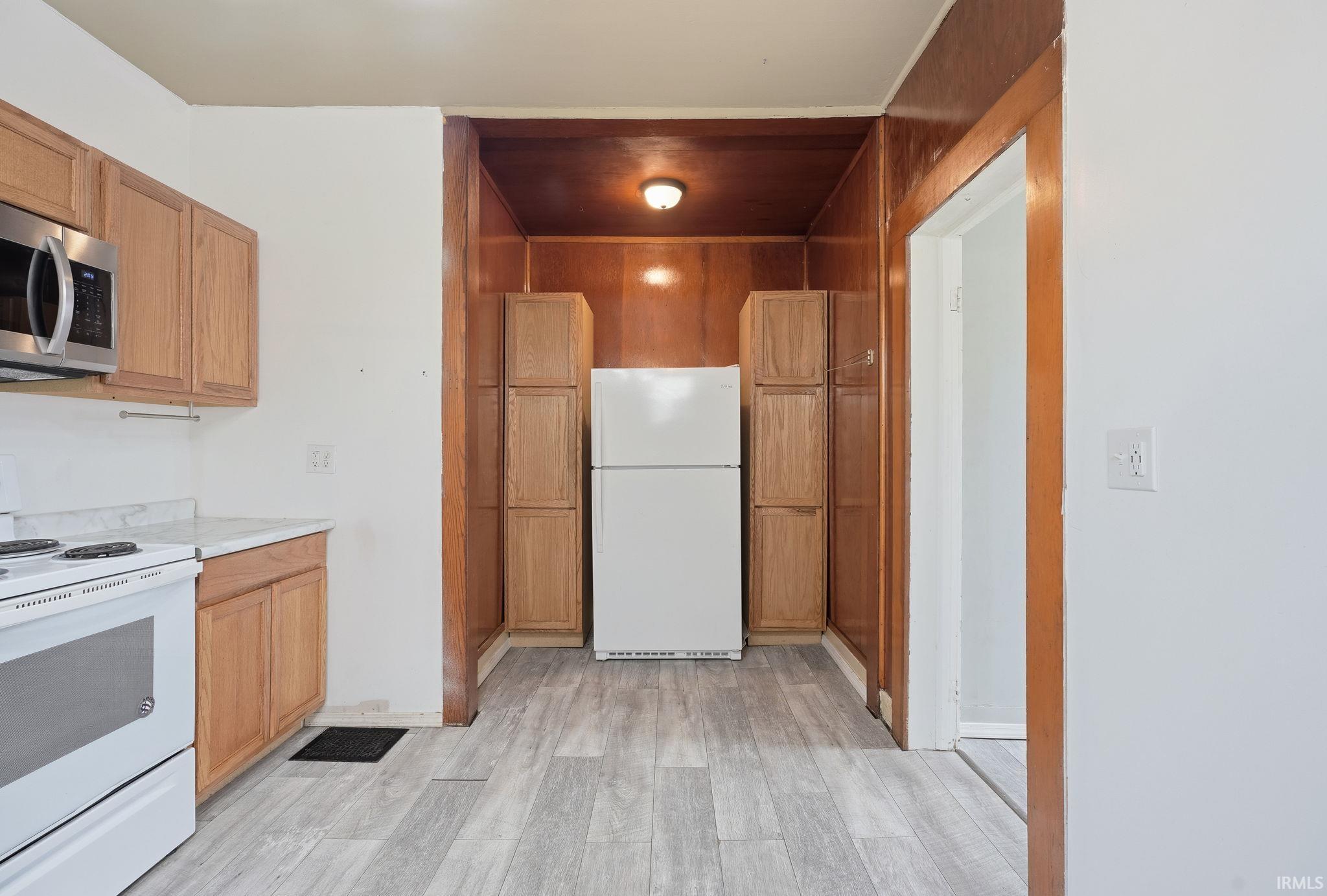 609 H Street Bedford, IN 47421 - Photo 8 of 17