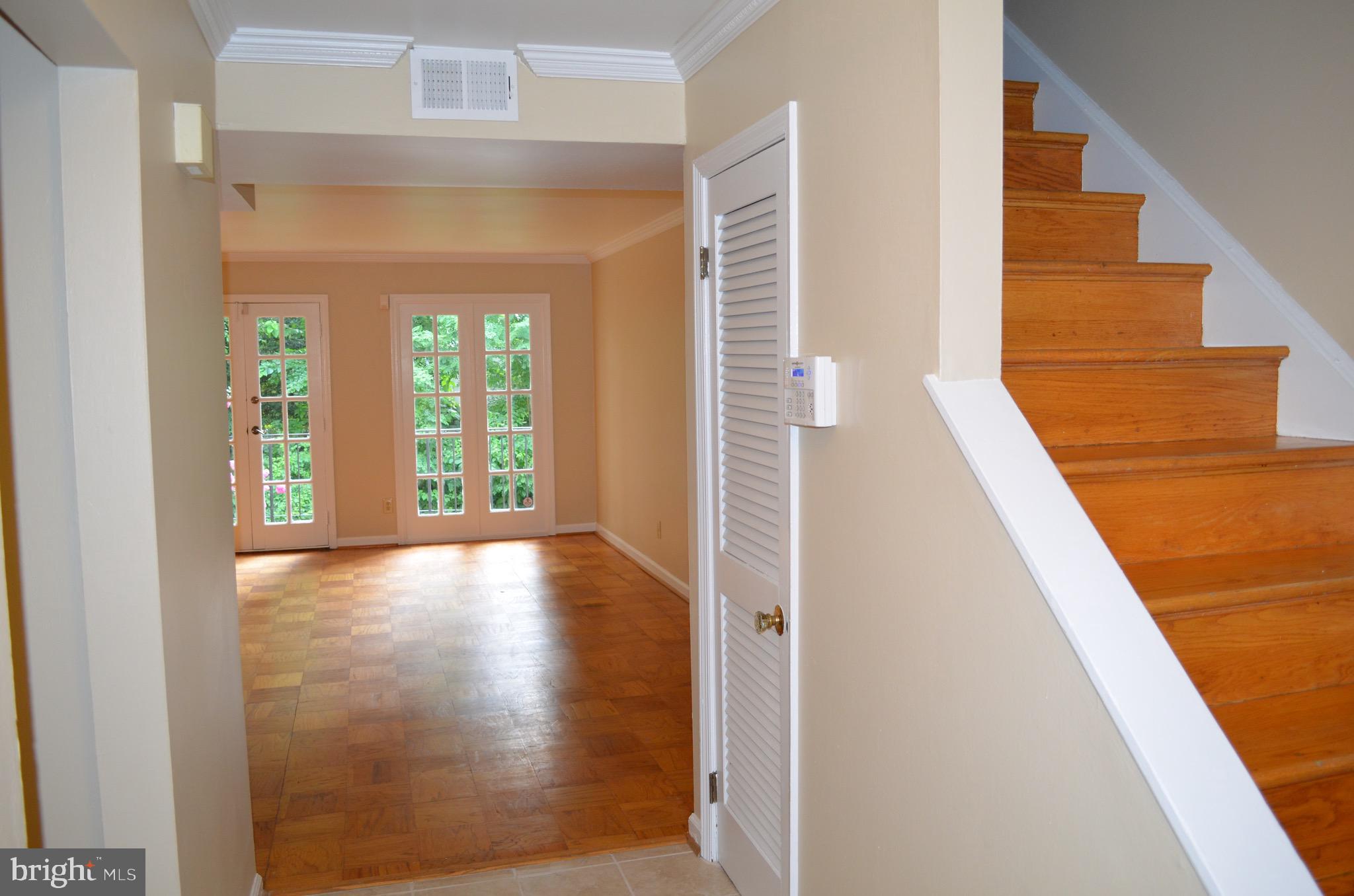 8902 16th Street Silver Spring, MD 20910 - Photo 24 of 70 Entry foyer