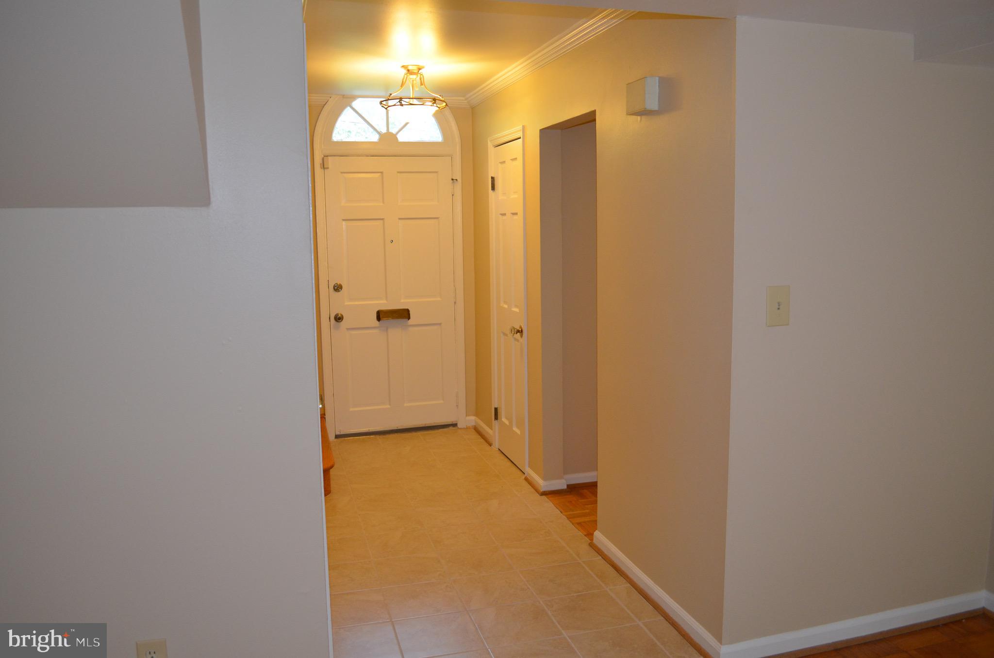 8902 16th Street Silver Spring, MD 20910 - Photo 29 of 70 Entry foyer