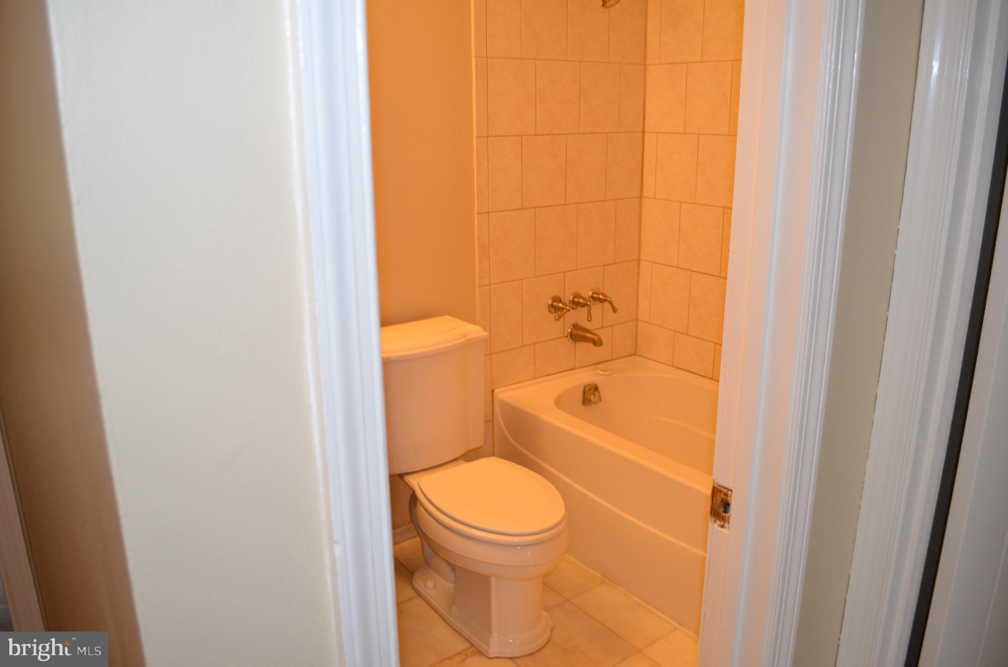 8902 16th Street Silver Spring, MD 20910 - Photo 47 of 70 2nd floor bathroom with tub