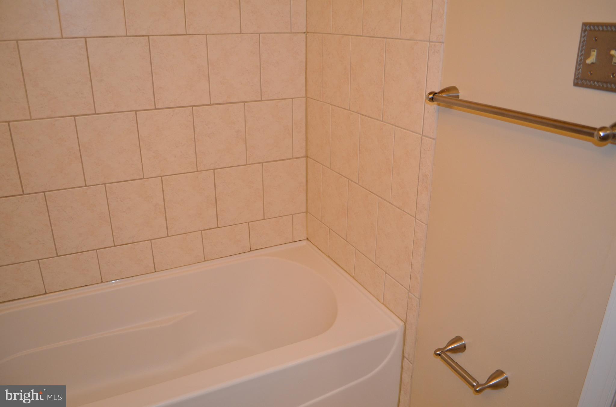 8902 16th Street Silver Spring, MD 20910 - Photo 52 of 70 2nd floor bathroom with tub