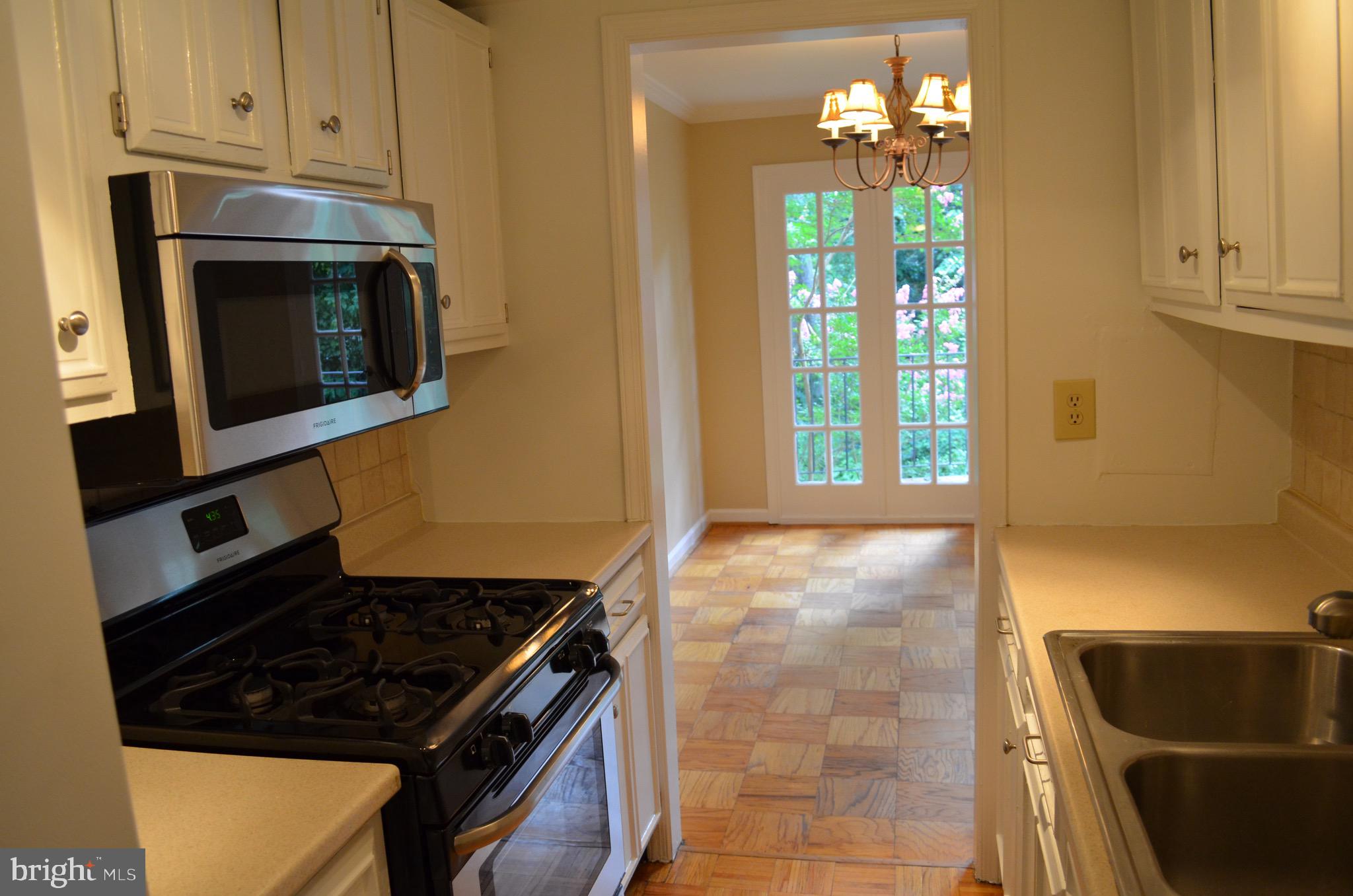 8902 16th Street Silver Spring, MD 20910 - Photo 10 of 70 Kitchen