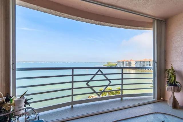 $830,000 | 4991 Bacopa Lane South, Unit 502, St. Petersburg, FL 33715