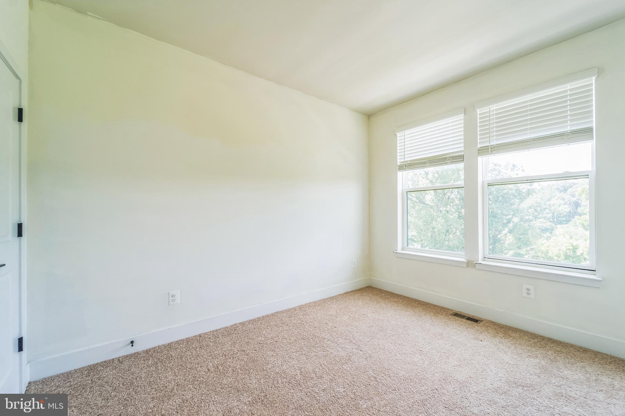 4306 Roland Heights Avenue Baltimore, MD 21211 - Photo 24 of 32
