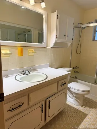 $2,100 | 2417 Northwest Holiday Court, Stuart, FL 34994