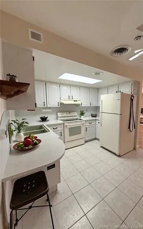 $2,100 | 2417 Northwest Holiday Court, Stuart, FL 34994