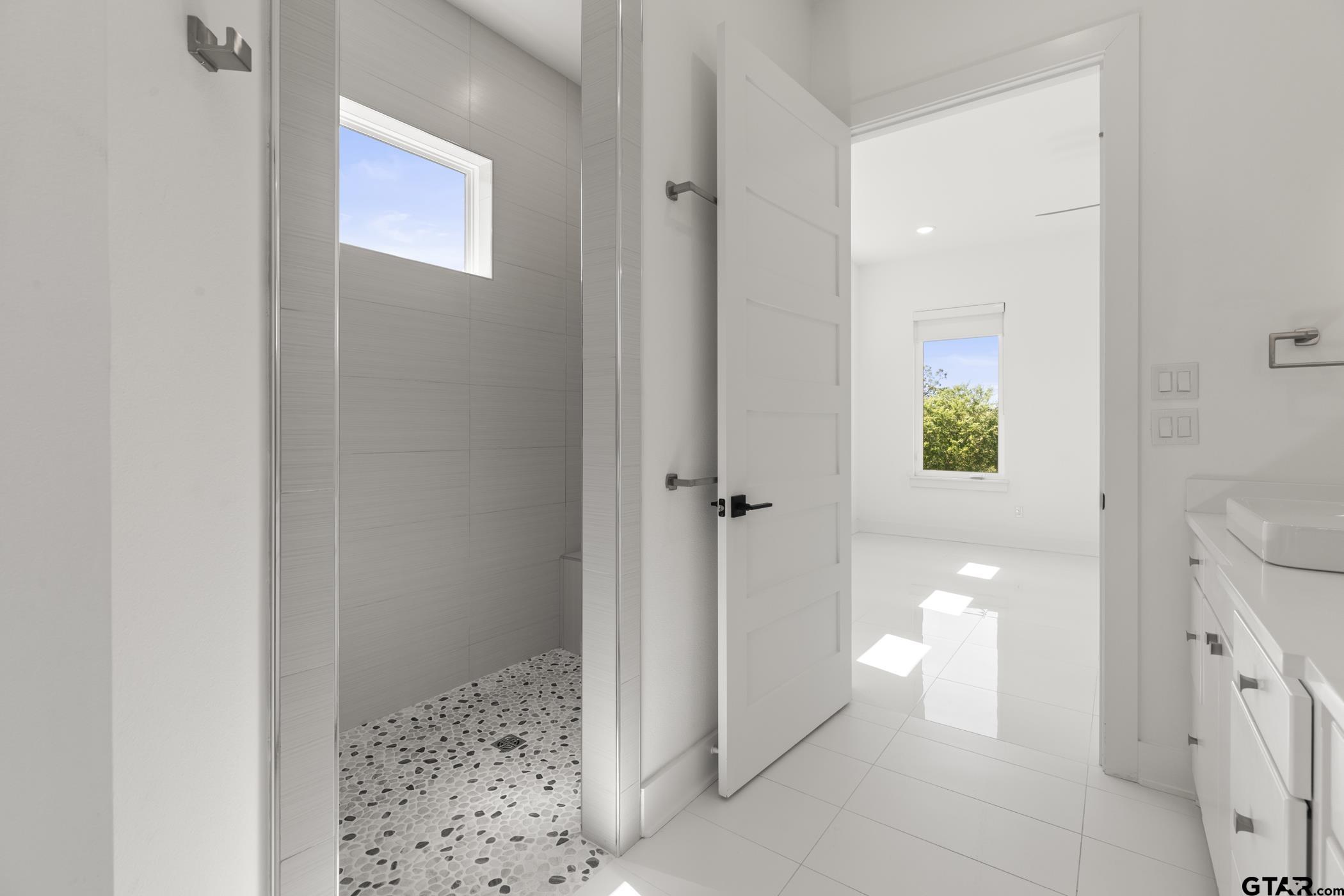 2854 J J.Cupit Court Tyler, TX 75709 - Photo 30 of 48 a bathroom with a bathtub