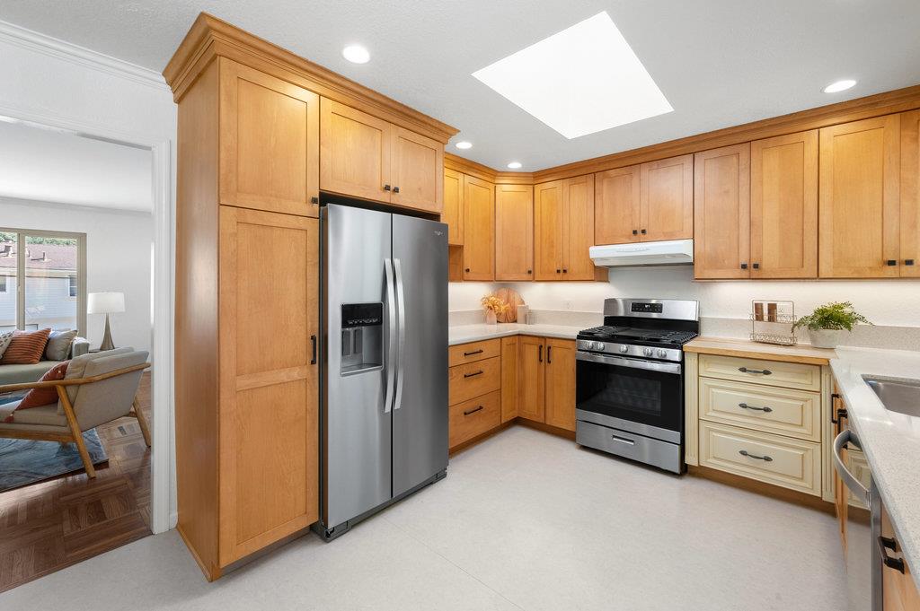 1124 Banyan Way Pacifica, CA 94044 - Photo 14 of 45