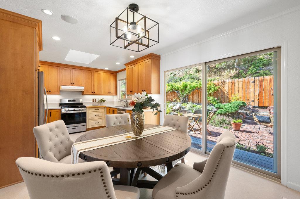 1124 Banyan Way Pacifica, CA 94044 - Photo 10 of 45