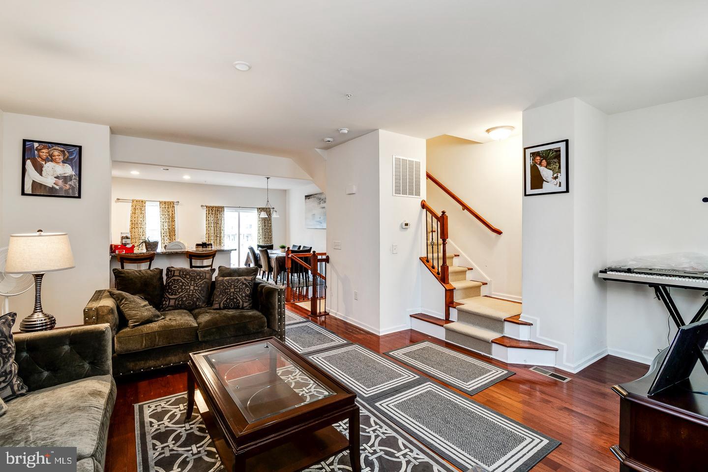284 MacDonald Avenue Wyncote, PA 19095 - Photo 3 of 27 Gallery Image 3