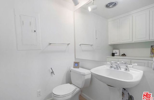 $6,000 | 23918 De Ville Way, Unit A, Malibu, CA 90265