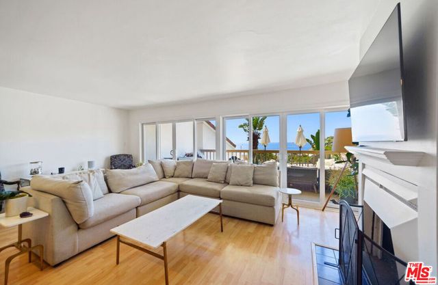 $6,000 | 23918 De Ville Way, Unit A, Malibu, CA 90265