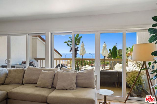 $6,000 | 23918 De Ville Way, Unit A, Malibu, CA 90265