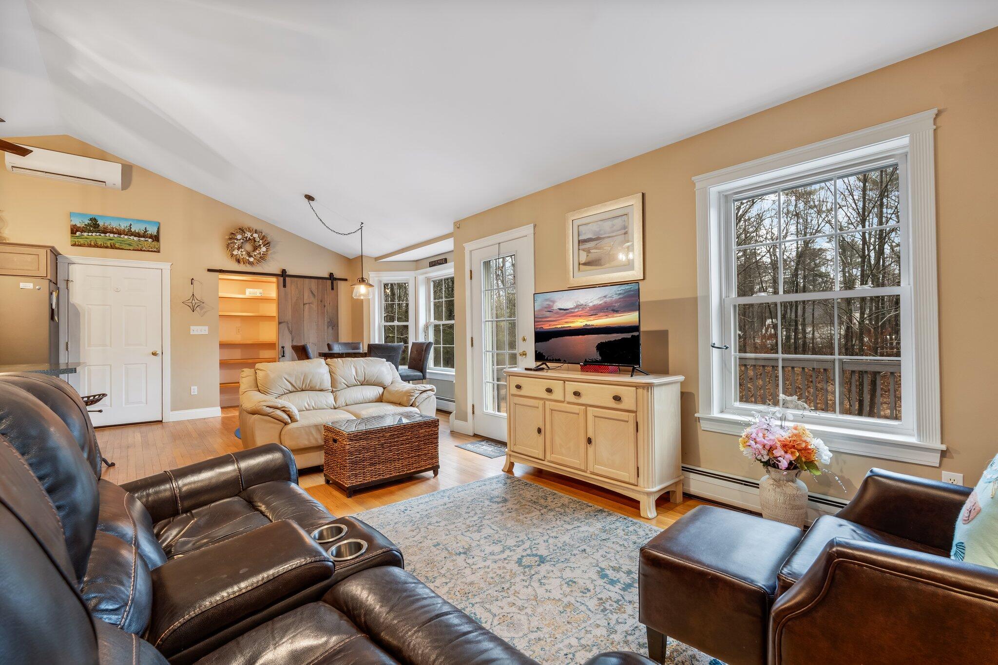 21 May Meadow Drive Gray, ME 04039 - Photo 17 of 50 Livingroom