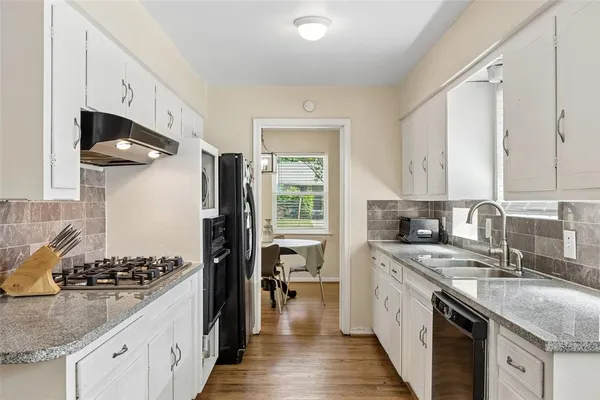 $399,500 | 8049 Woodhue Road, Dallas, TX 75228