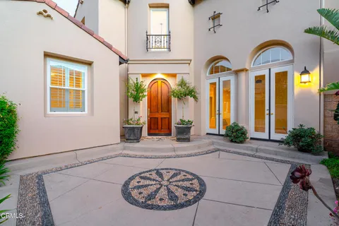 a view of an entryway with front door