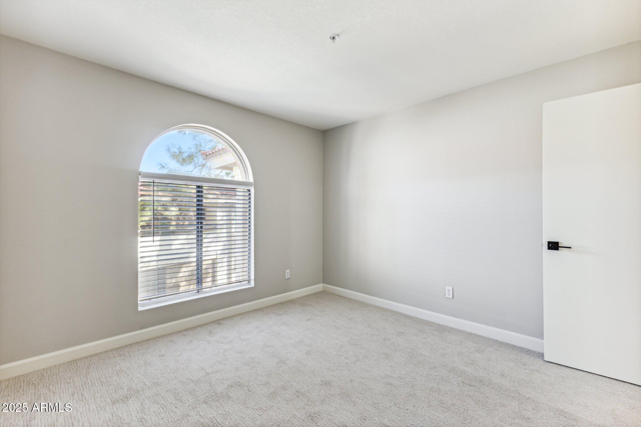 10610 South 48th Street, Unit 2016 Phoenix, AZ 85044 - Photo 2 of 13 12-web-or-mls-10610-s-48th-st-2016