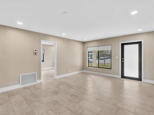 $3,300 | 5408 Northeast 3rd Ter., Fort Lauderdale, FL 33334