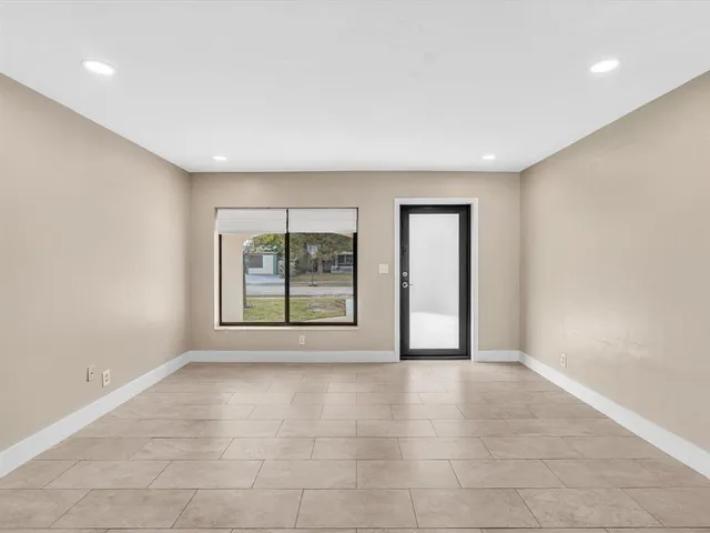 $3,300 | 5408 Northeast 3rd Ter., Fort Lauderdale, FL 33334