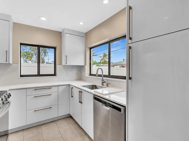 $3,300 | 5408 Northeast 3rd Ter., Fort Lauderdale, FL 33334