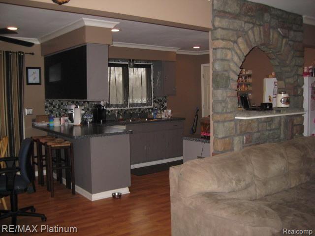 262 South Burkhart Road Howell, MI 48843 - Photo 11 of 21 SNACK BAR