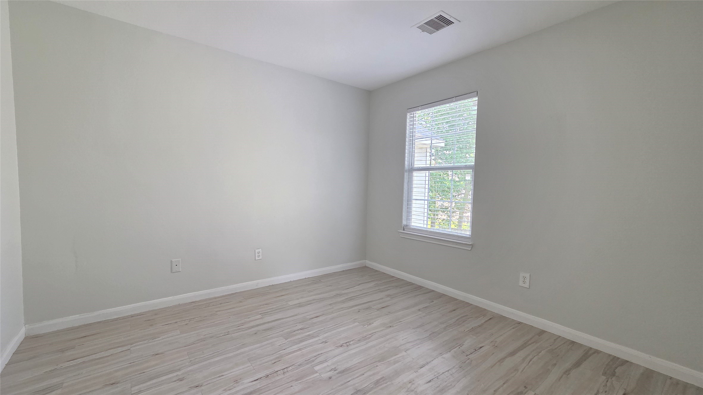 4121 Mallow Street, Unit A/B Houston, TX 77051 - Photo 41 of 50 Unit B - Bedroom #3 Upstairs