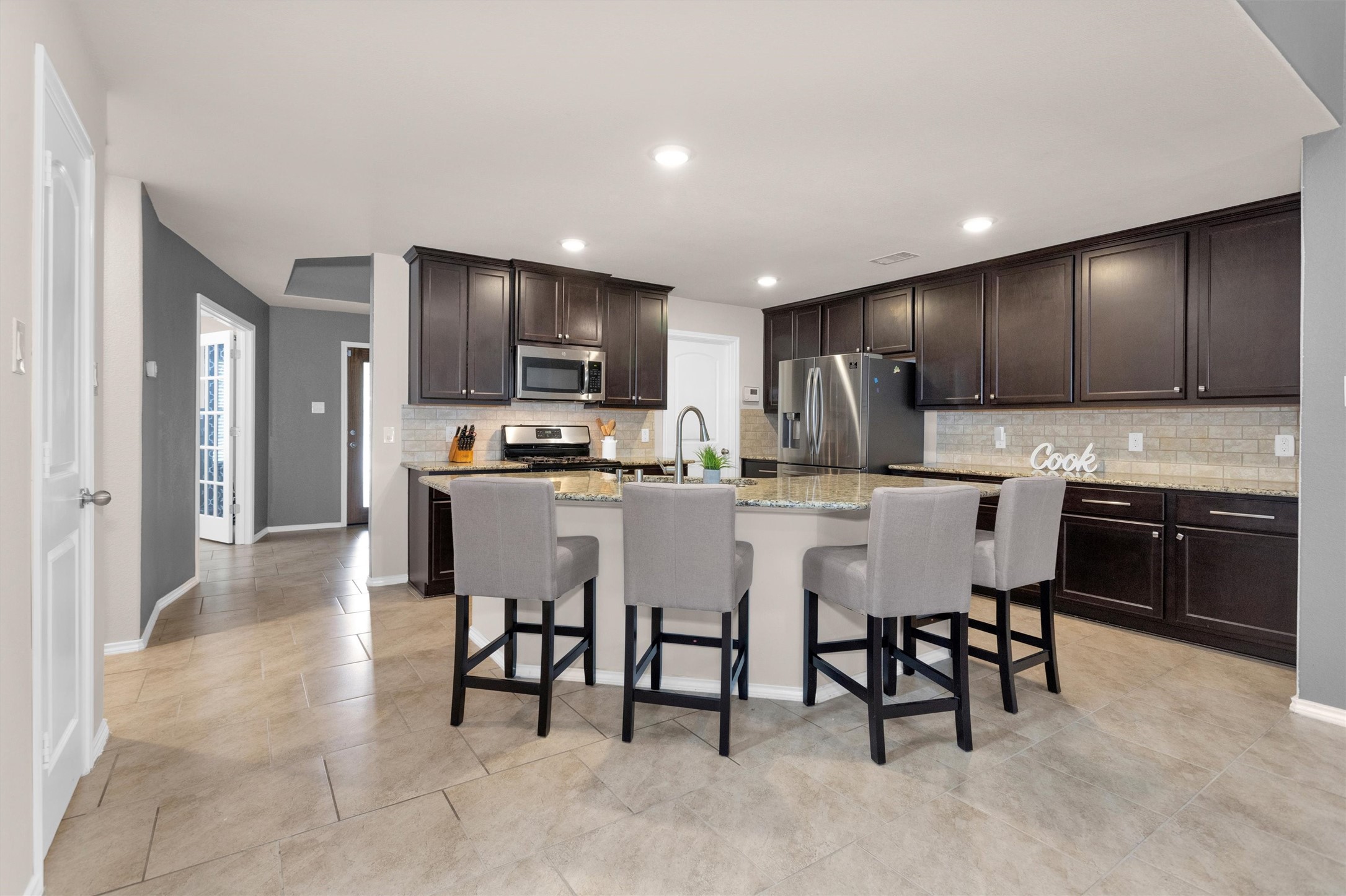 5206 Pointe Spring Crossing Spring, TX 77389 - Photo 7 of 50 Generous size kitchen