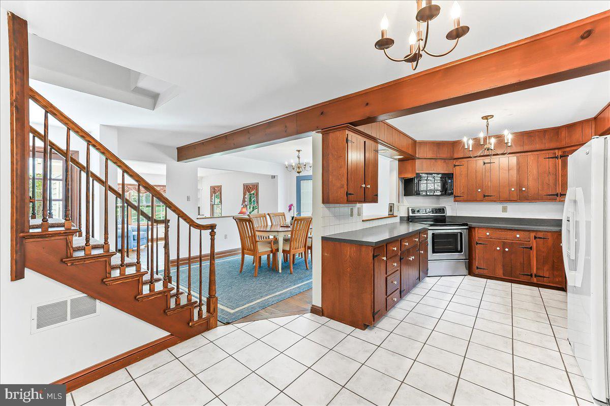 72 East Highland Road Parkesburg, PA 19365 - Photo 40 of 40 Open floor plan