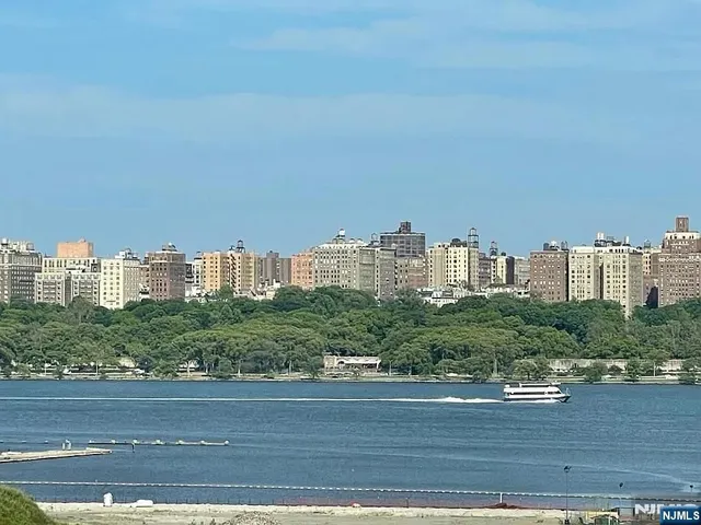 $4,500 | 9009 Riverside Place, Unit 2, North Bergen, NJ 07047