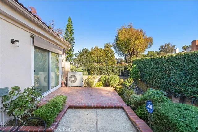 a view of a back yard of the house